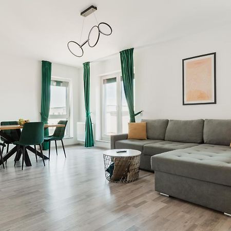 Skylark - Singapore Penthouse With Jacuzzi & Panoramic View Brasov Ngoại thất bức ảnh