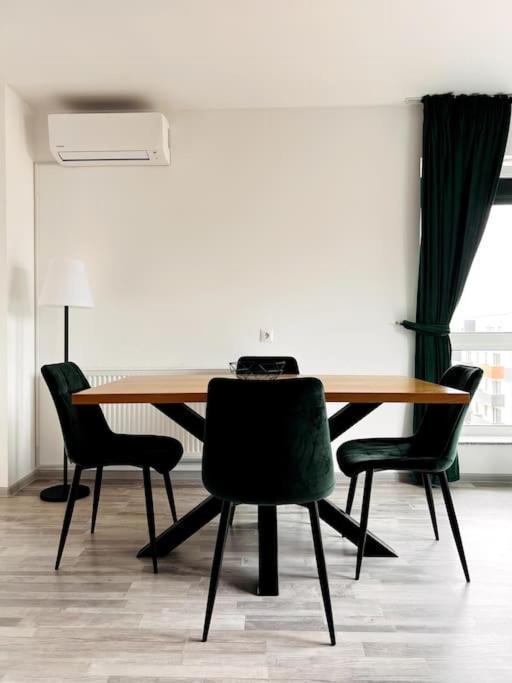 Skylark - Singapore Penthouse With Jacuzzi & Panoramic View Brasov Ngoại thất bức ảnh